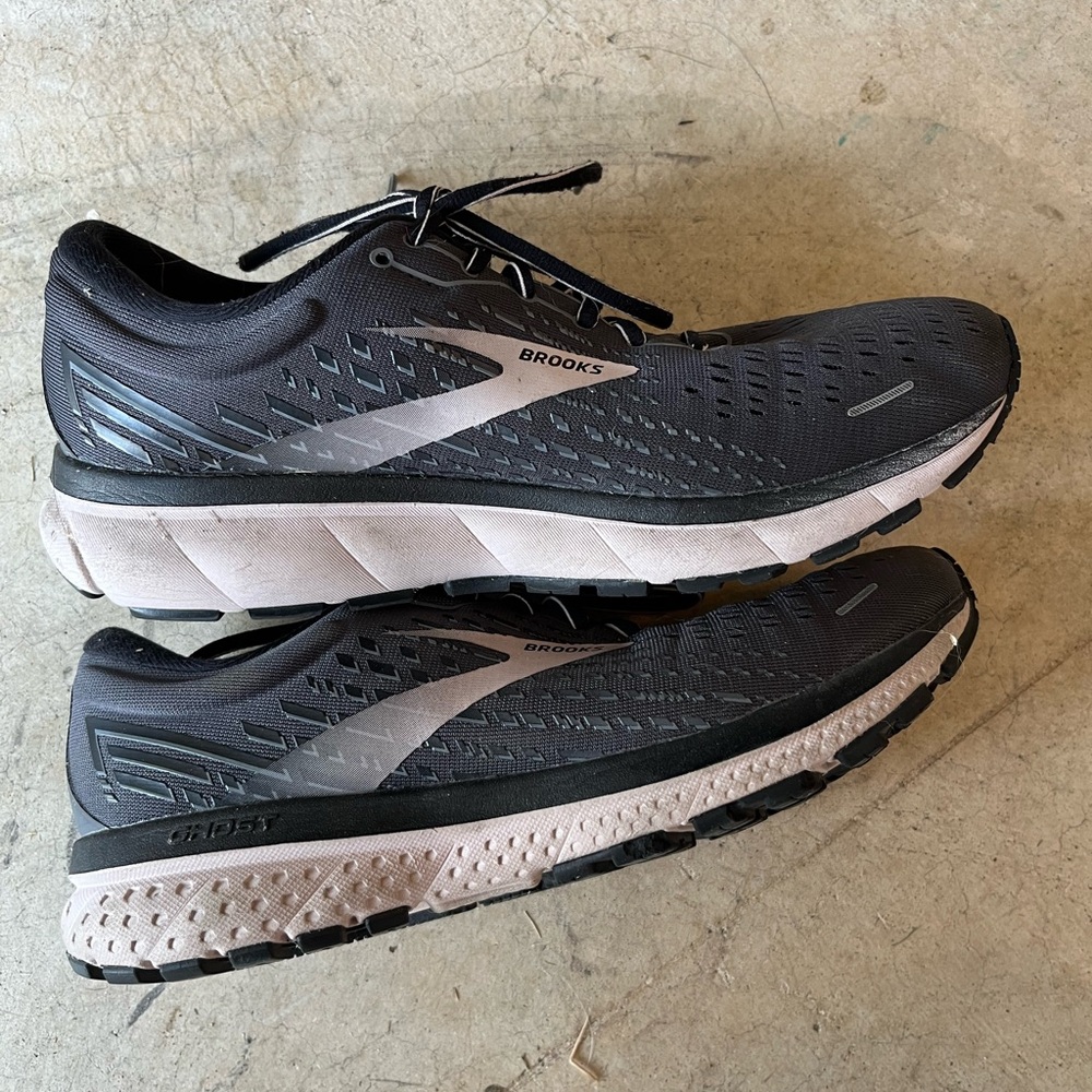 Brooks Ghost 13 Women's Running Shoes